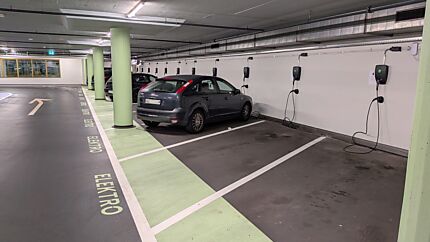 Ladestationen_Bahnhof-Parking.jpg